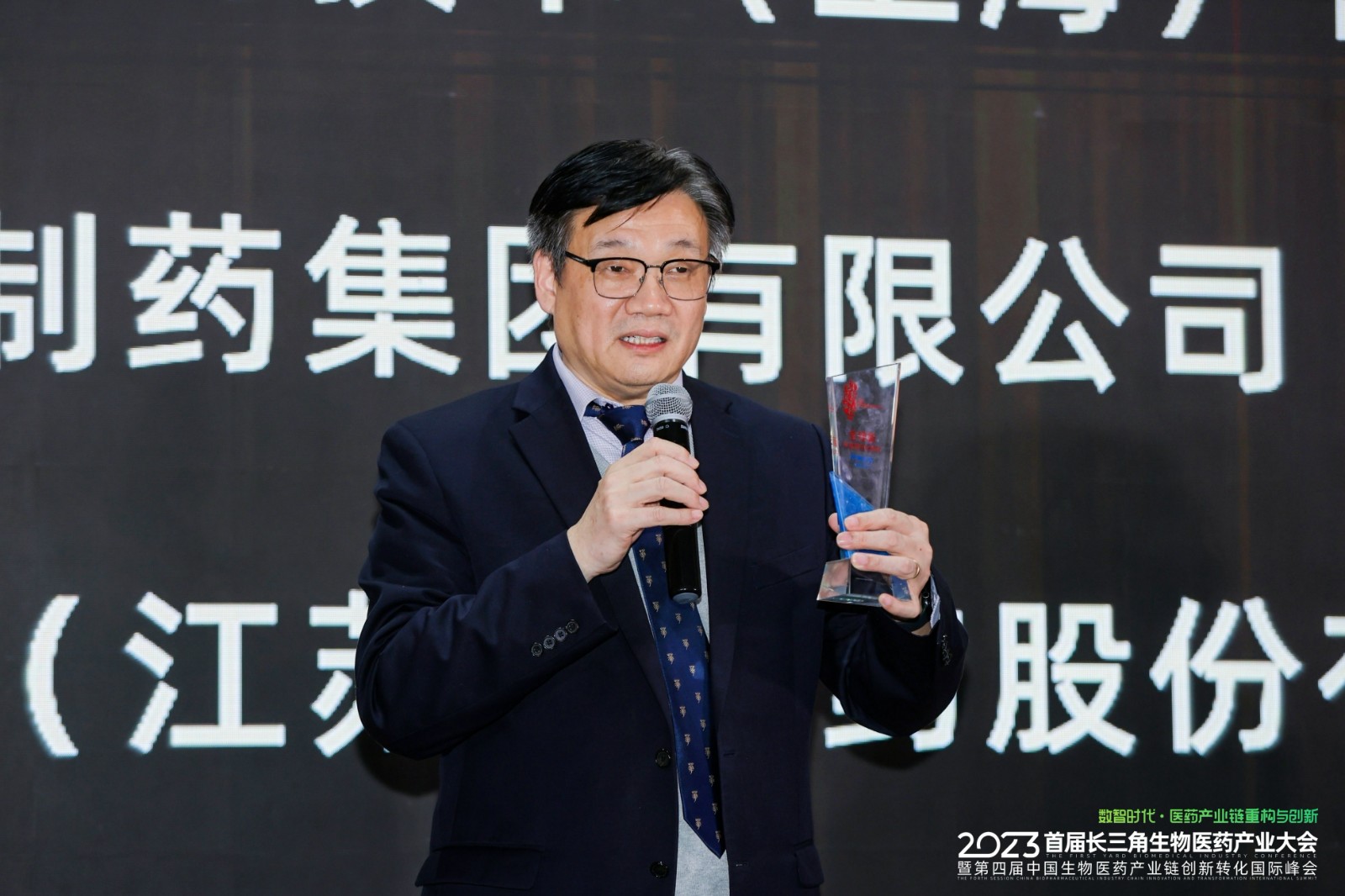 1702774244211189.jpg 1349610015.jpg